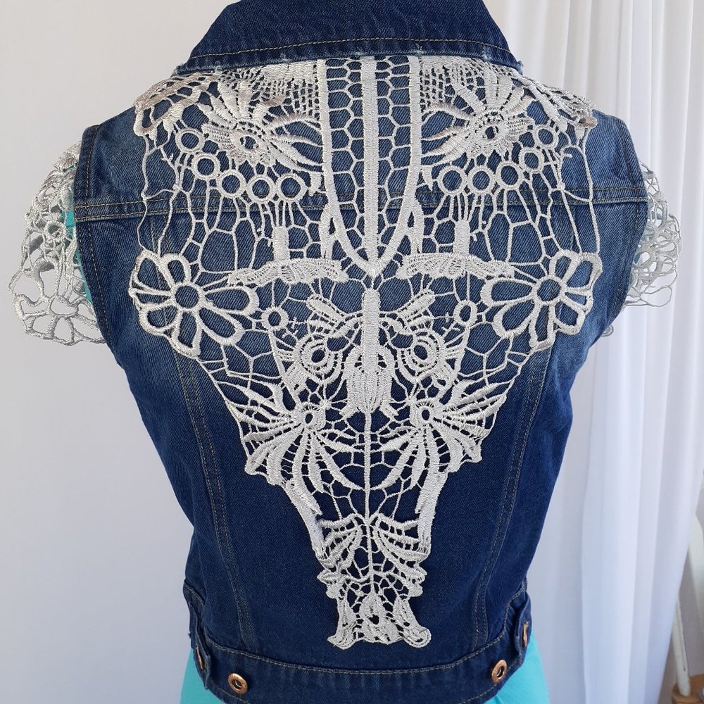 Jean Vest